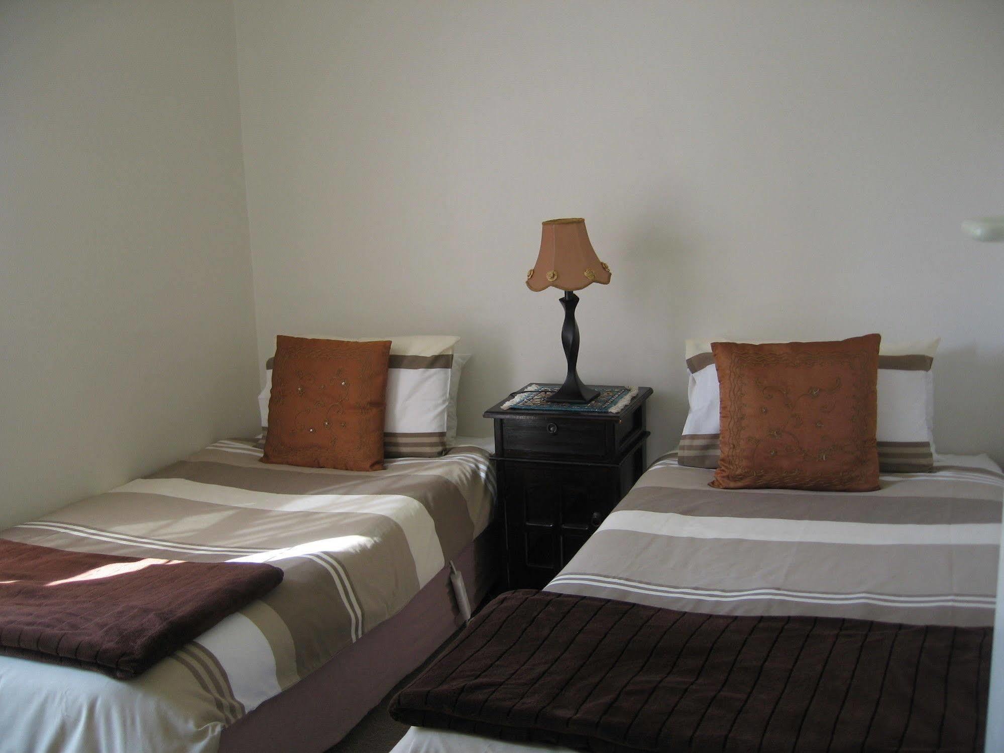 Paradiso & Self-catering Guest house Cape Town