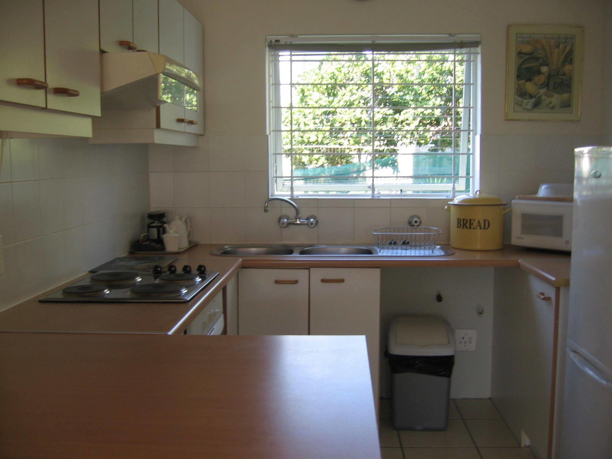 Paradiso & Self-catering