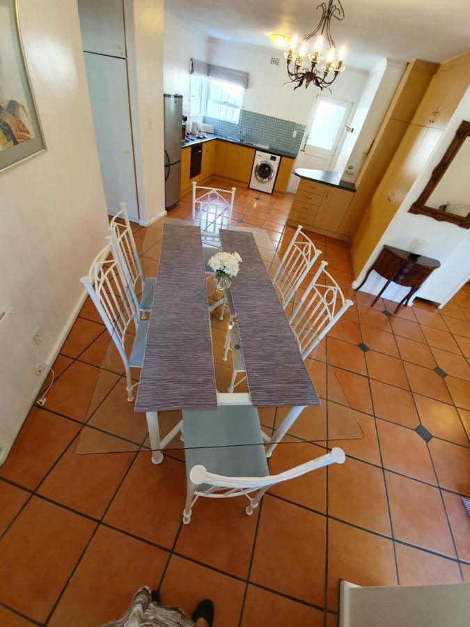 Paradiso & Self-catering Guest house Cape Town