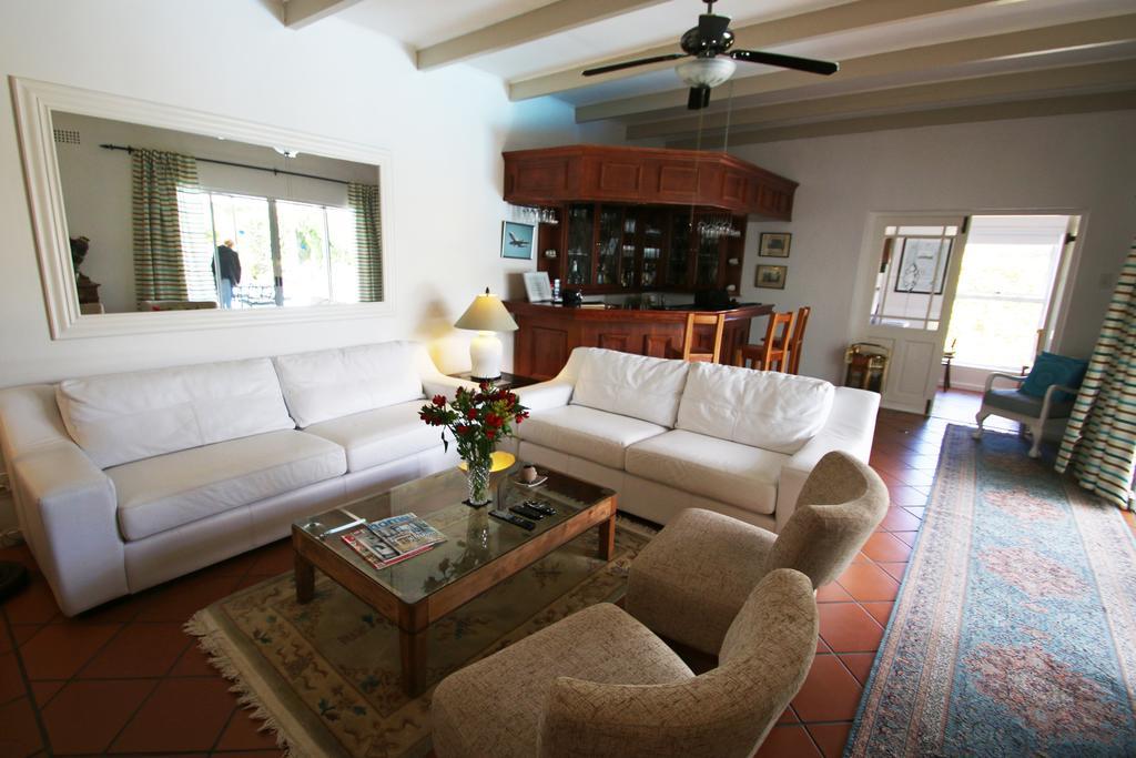 Guest house Paradiso & Self-catering 4*