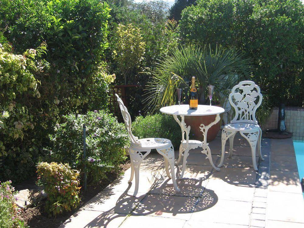 Paradiso & Self-catering Guest house Cape Town