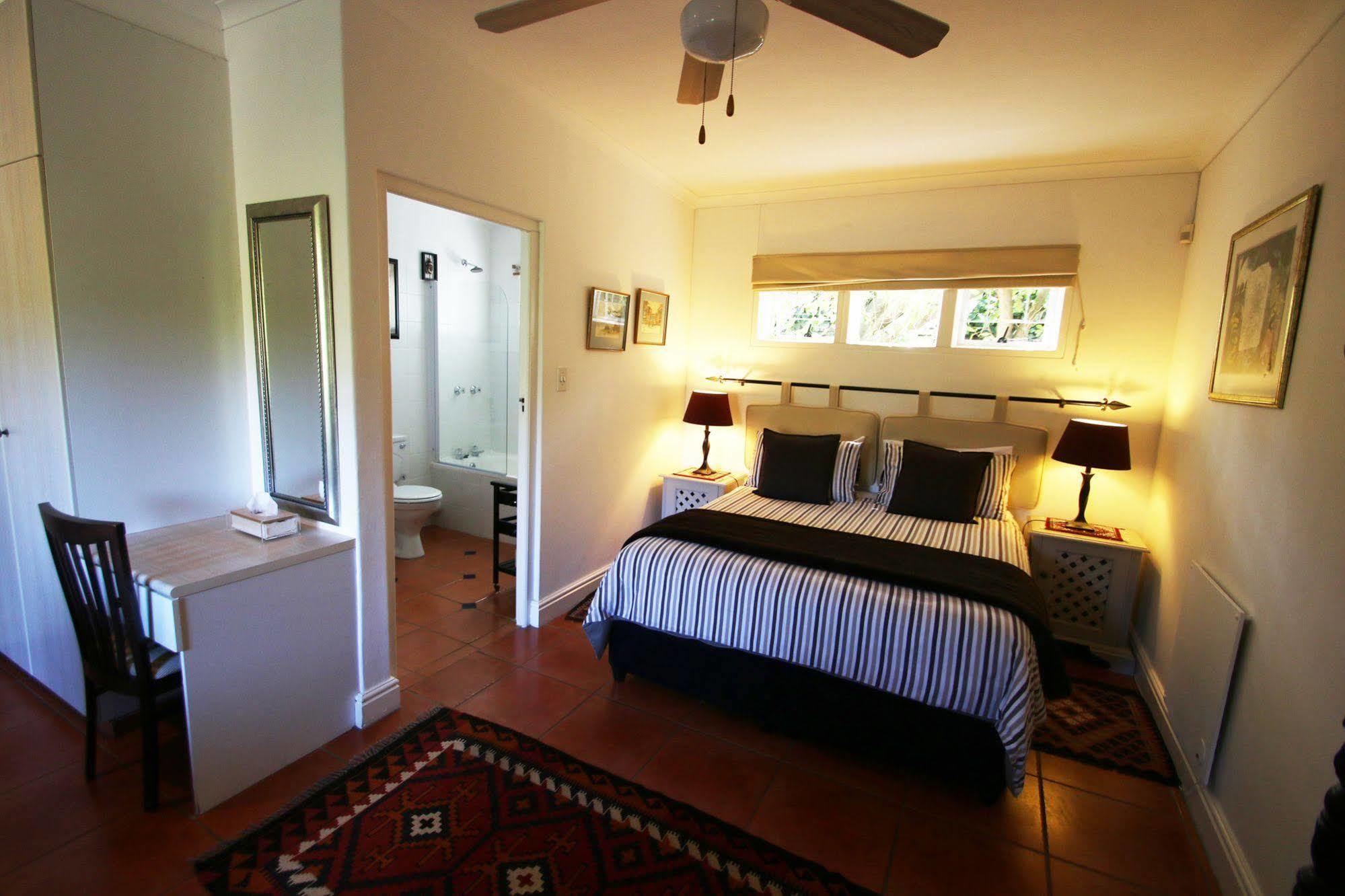 Paradiso & Self-catering