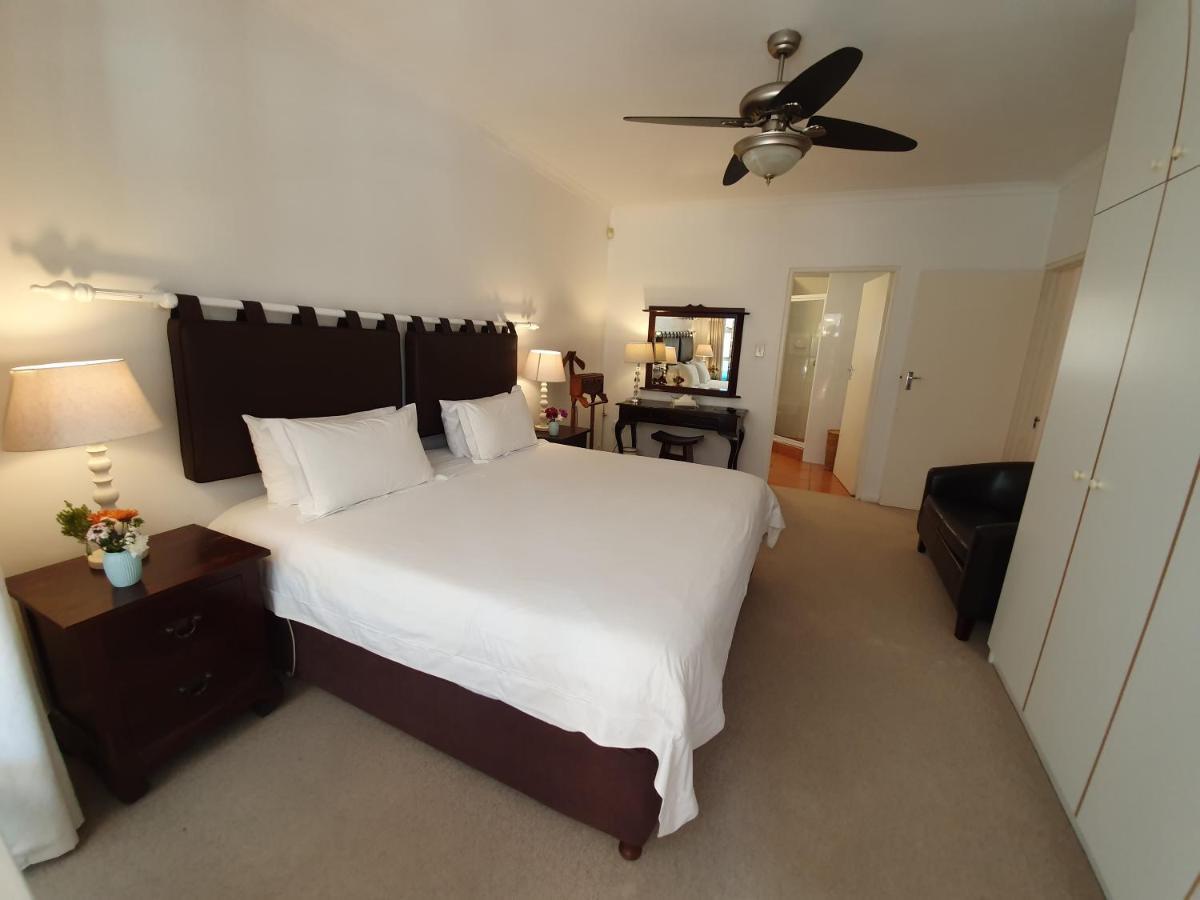 Paradiso & Self-catering
